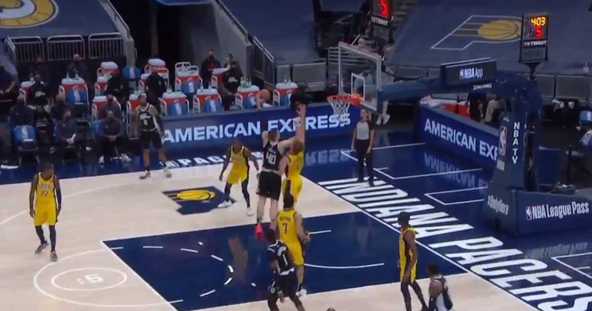 VIDEO Zubac moćnim zakucavanjem uništio Sabonisa