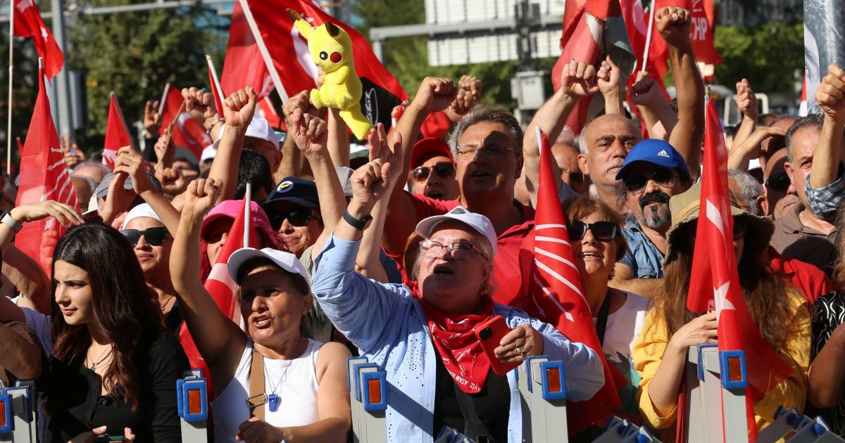 VIDEO I FOTO Velik prosvjed u Ankari, ljudi pozivaju Erdogana na ostavku