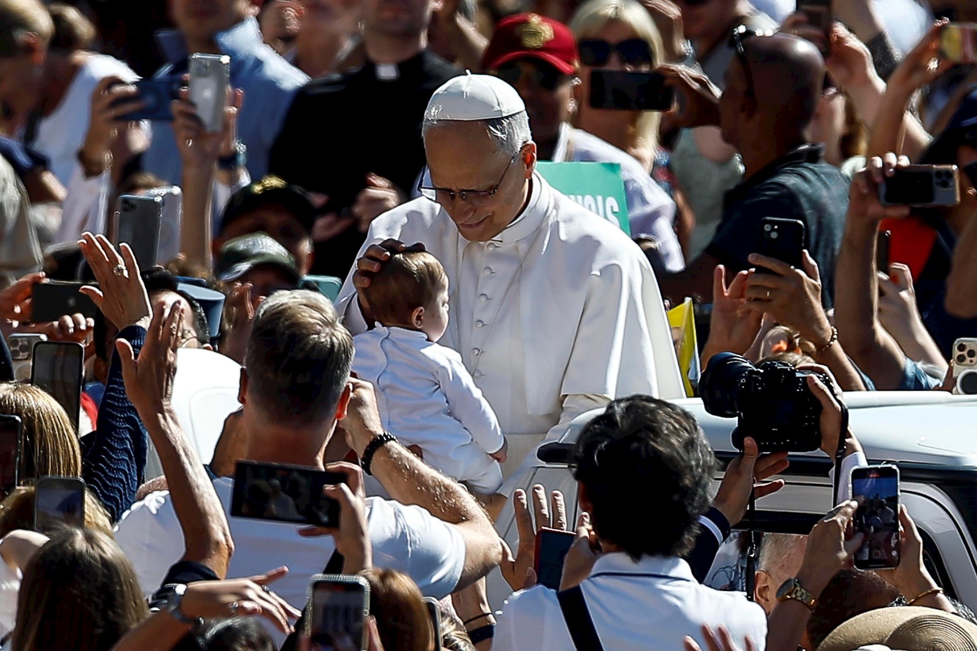 Papa: Krici majki i očeva koji drže mrtvu djecu u Gazi dopiru do raja. Zaustavite rat