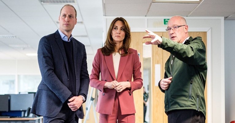 Kate i William posjetili londonsku bolnicu. Evo zašto je njezin outfit pun pogodak