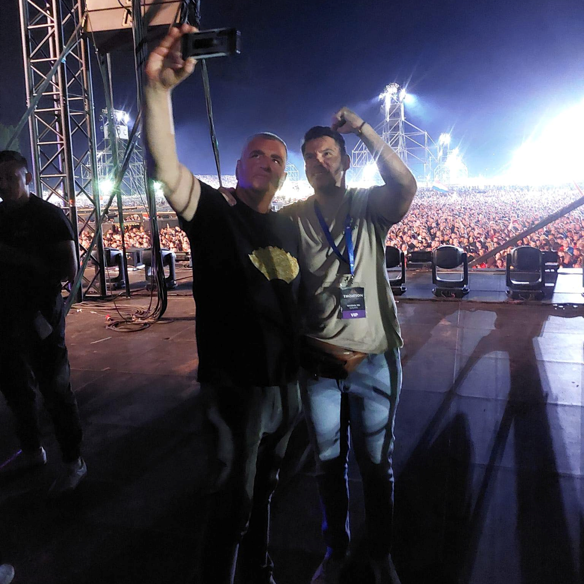 Grmoja: Nije dovoljno ogrnuti se zastavom i doći na Thomposonov koncert