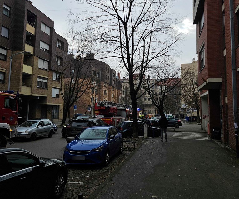 Gorio ured u zgradi u Zagrebu. Nema ozlijeđenih