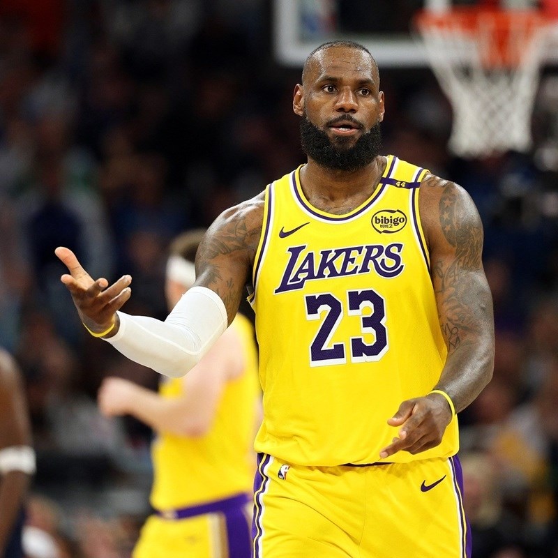 LeBron napušta Lakerse? Insajder: Četiri kluba su u igri