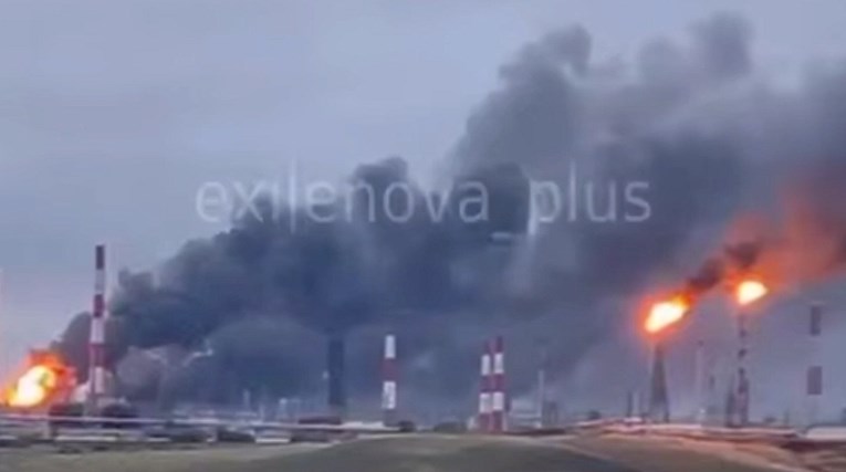 VIDEO Ukrajina digla u zrak ruski brod s iranskim oružjem, pogođena i rafinerija