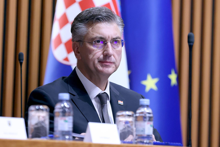 Plenković: Nisam čuo da bi prestankom rada srpskog centra nekretnina pripala SPC-u