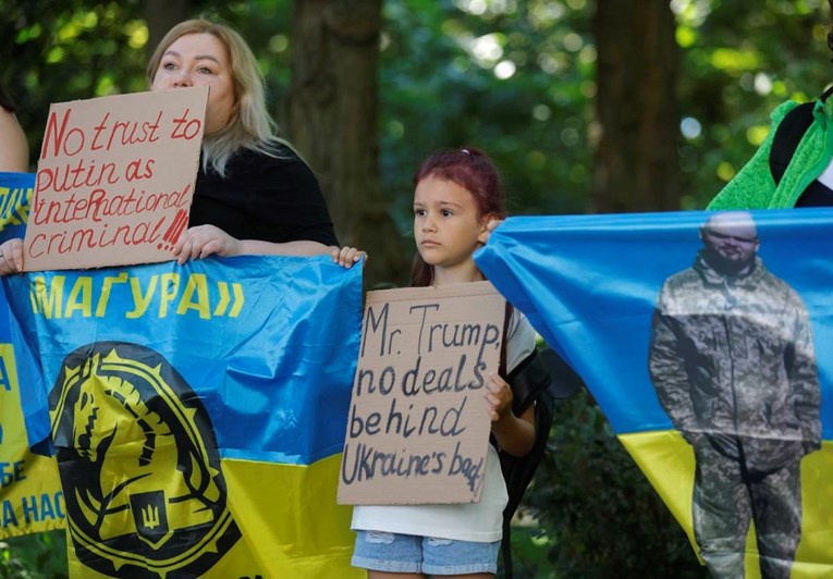 "Užasno, nož u leđa". Trump prihvatio Putinove uvjete, Ukrajinci šokirani