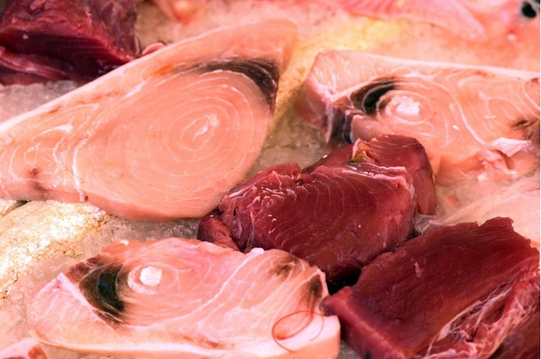 Iz dućana se povlači odrezak sashimi tune