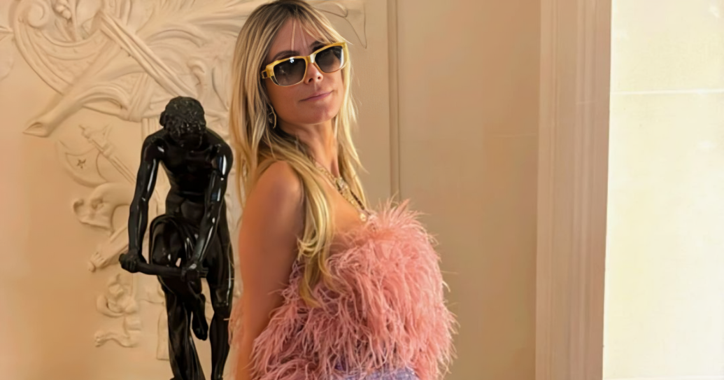 Heidi Klum u mini haljini s perjem pokazala svoje duge noge. Ljudi pišu: Nestvarna si