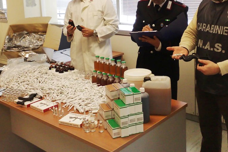 Razbijena banda koja je švercala lažne lijekove i doping