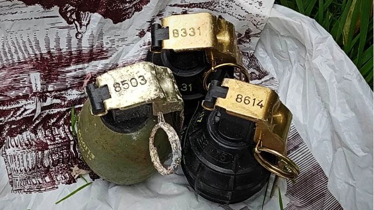 Obnavljali tavan u Slavonskom Brodu i pronašli pet ručnih bombi