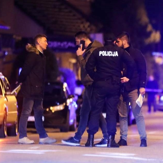 Eksplozija u dvorištu u Zagrebu. Policajci išli od stana do stana, ulica blokirana