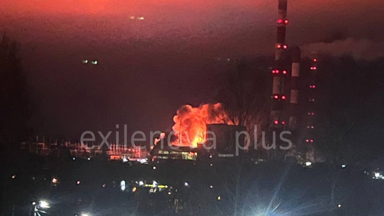 Украина нападна клучна рафинерија длабоко во Русија. Снимките се шират