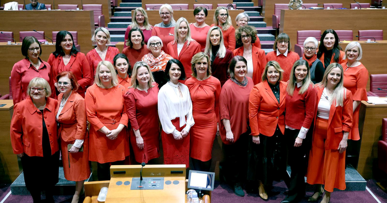 Zašto su danas saborske zastupnice odjevene u crveno?