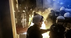 Rat u Beogradu: Policija i prosvjednici mlatili se satima, ljudi ležali na cesti