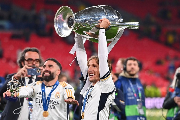 Modrić je još uvijek najtrofejniji u povijesti Reala. Spasila ga je Barcelona
