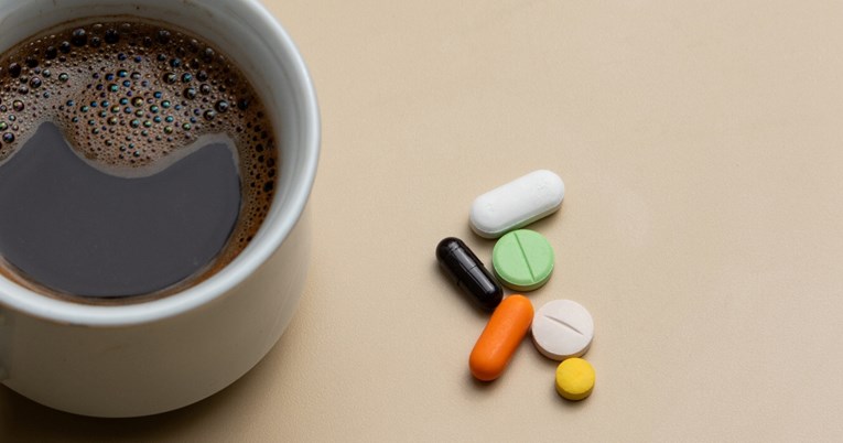 Farmaceut upozorava: Ove lijekove ne biste smjeli uzimati uz šalicu kave