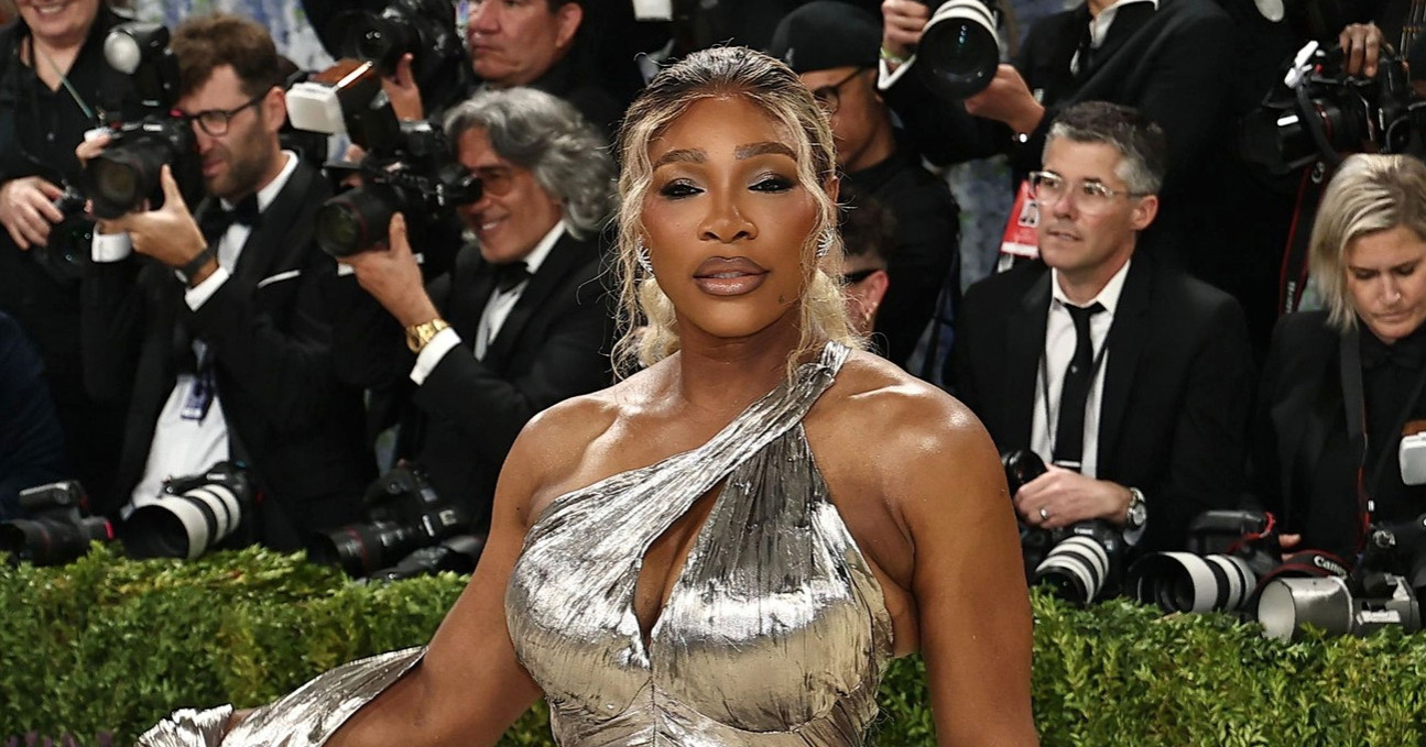 Serena Williams istaknula struk u srebrnoj haljini Marca Jacobsa na Met Gali