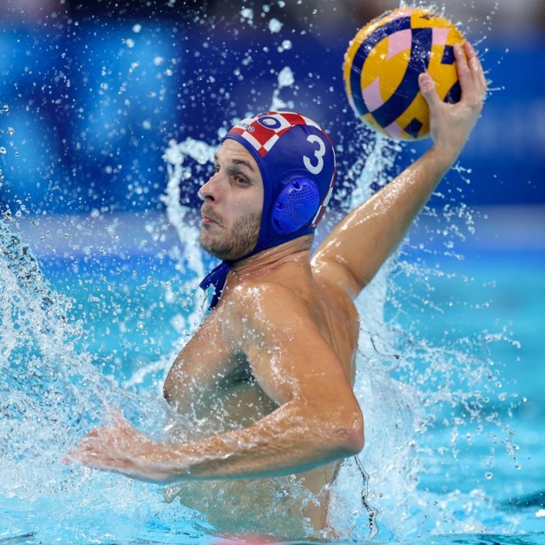 Hrvatski vaterpolisti pobijedili Crnu Goru i ušli u polufinale Svjetskog kupa