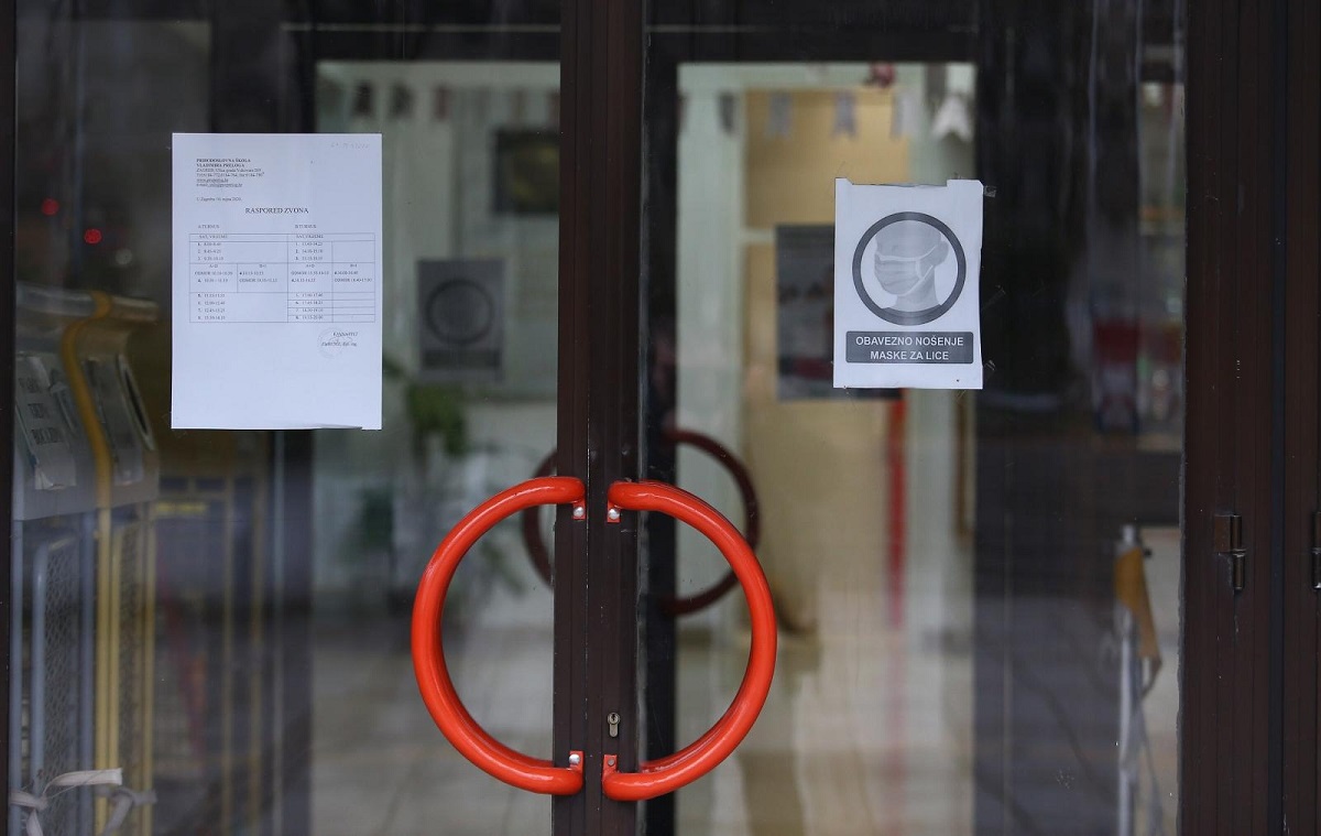 U školama zbog korone nedostaje nastavnika, sve je više problema