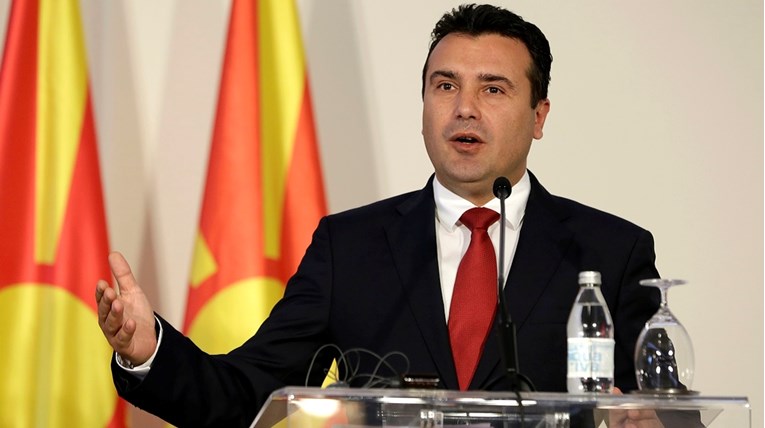 Vladajuća koalicija u Makedoniji spriječila glasanje o povjerenju vladi