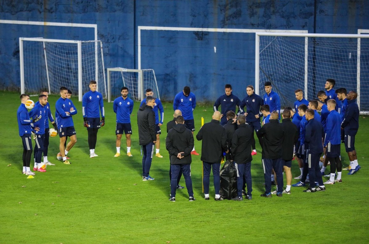 Dinamo je pokošen koronom. Do ponoći može prijaviti nove igrače za Europa ligu
