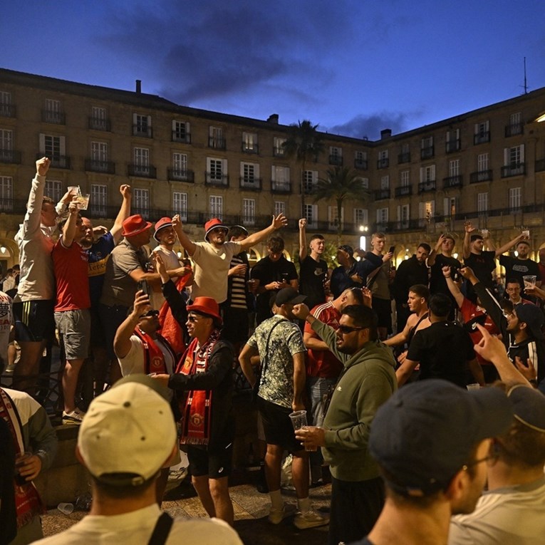 VIDEO Žestoka tučnjava engleskih navijača pred finale Europa lige