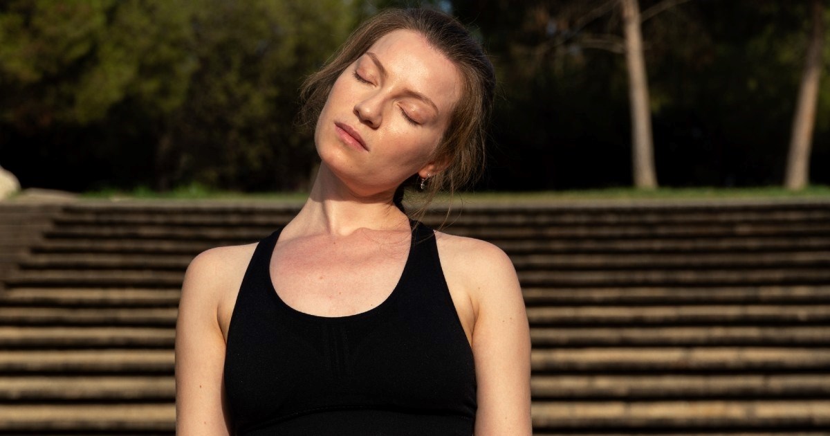 Dva jednostavna pokreta za ublažavanje bolova u vratu koja trebate raditi svakodnevno