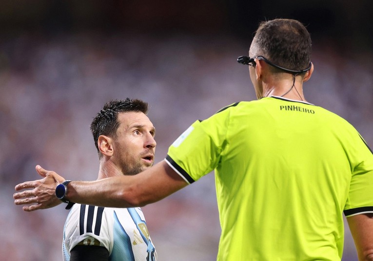 Širi se teorija zavjere o Argentini. Pogledajte snimku sa ždrijeba skupina SP-a