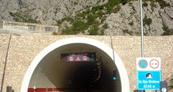Zapalio se autobus u tunelu Sveti Ilija, svi putnici evakuirani