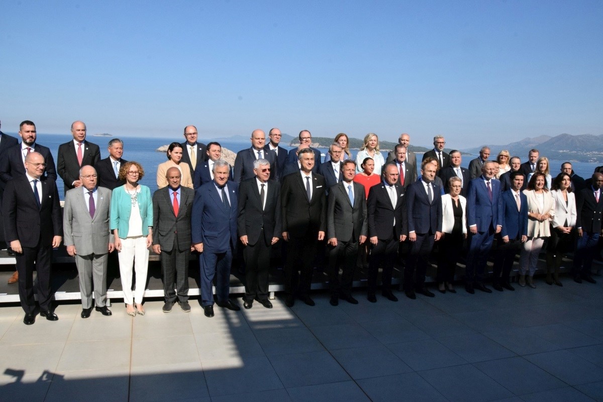 Zamjenica šefa NATO-a: Moramo biti ubojitiji. Američki kongresnik: SAD ne ide nigdje