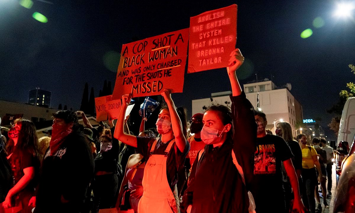 Drugu noć zaredom traju prosvjedi u SAD-u zbog Breonne Taylor