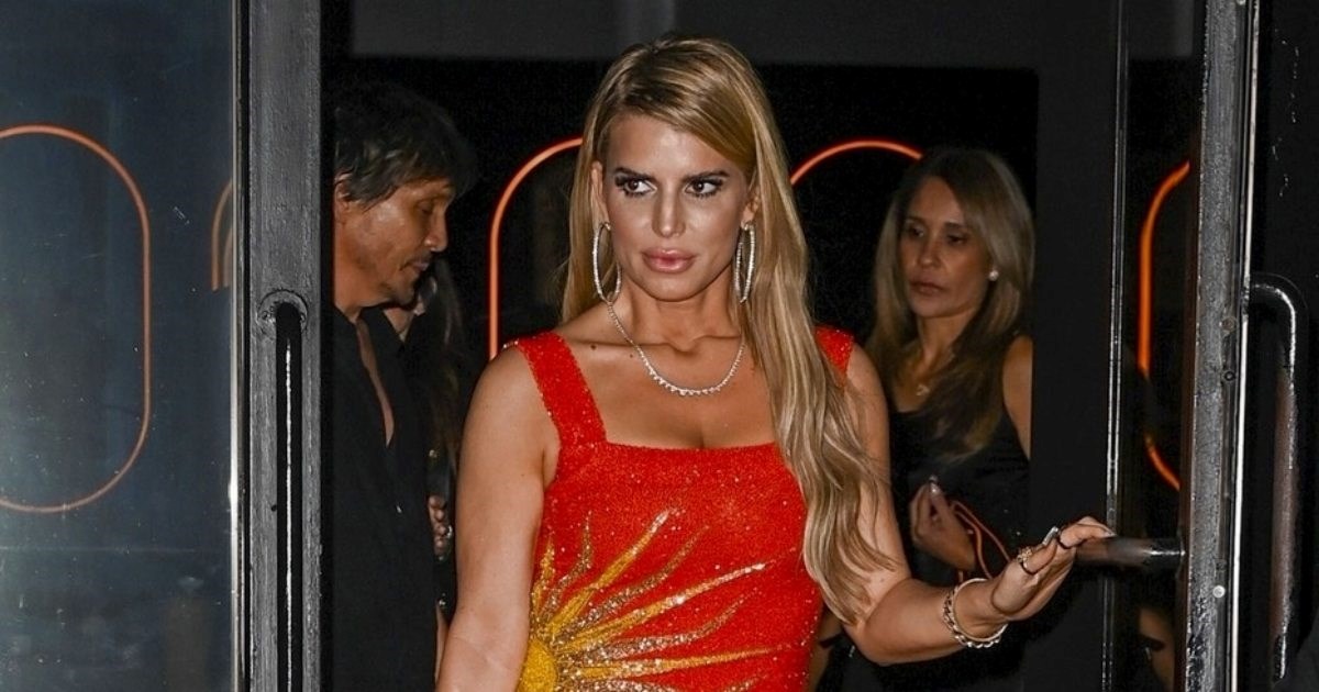 Jessica Simpson pokazala noge u kratkoj haljini i hit sandalama