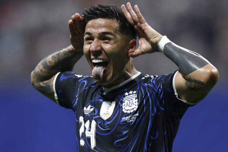 Pogledajte što je Chelsea objavio nakon što je Engleska primila gol. Brzo je požalio