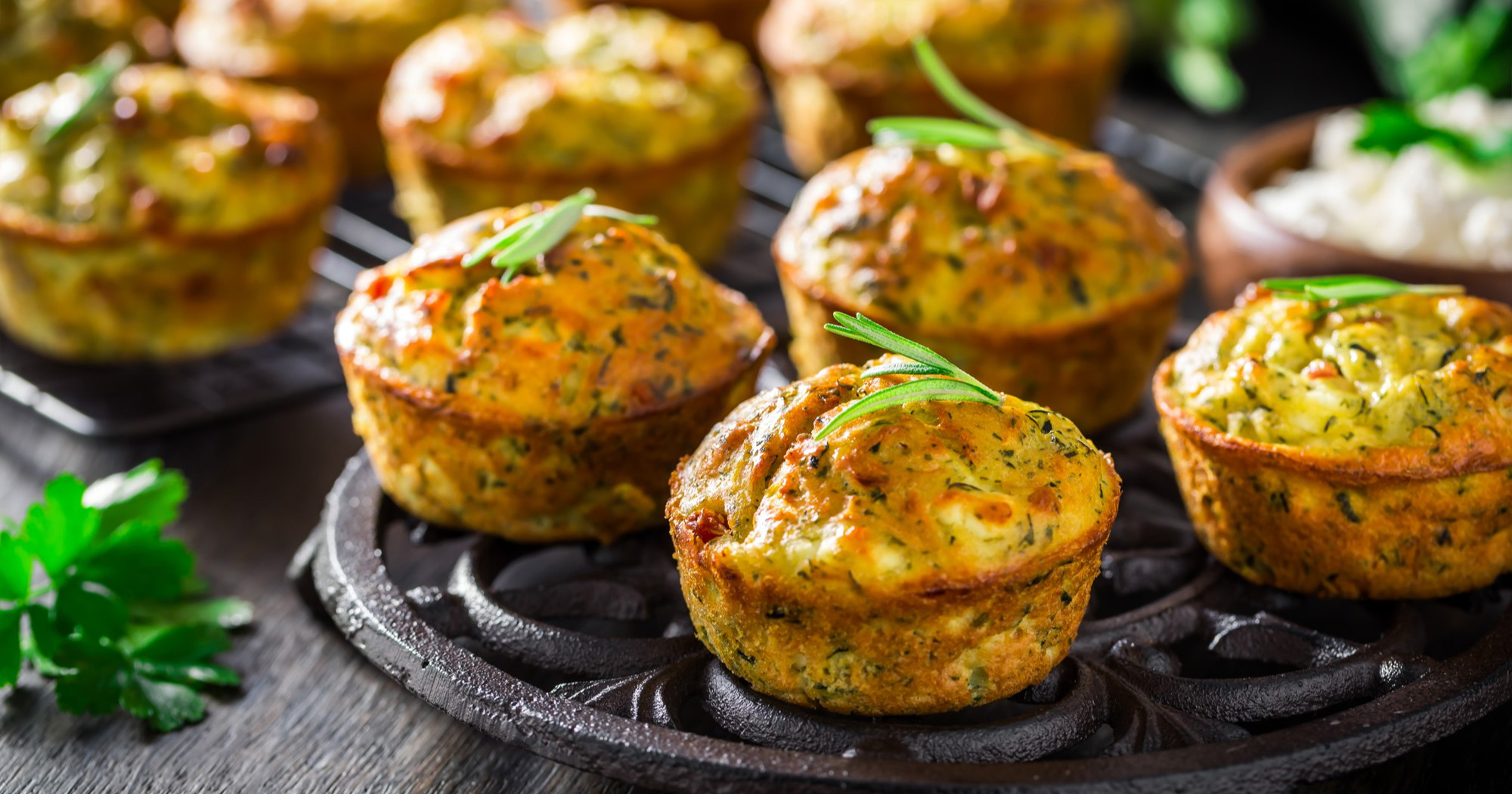 Slani muffini od tikvica brz su i lagan ljetni obrok. Donosimo recept