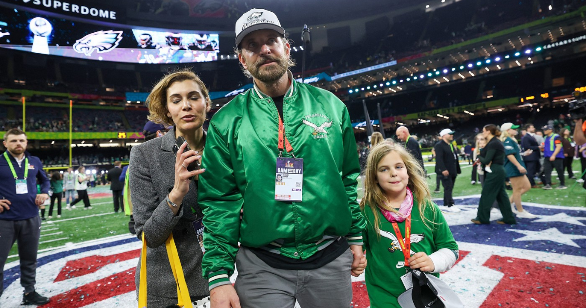 Bradley Cooper poveo kćer na Super Bowl i uživao u pobjedi svog omiljenog tima