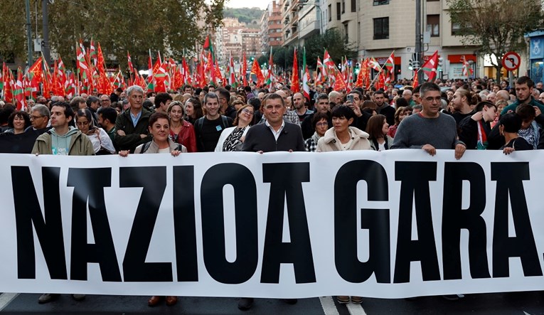 Baski organizirali veliki prosvjed, žele veću autonomiju: "Ovo je povijesno"