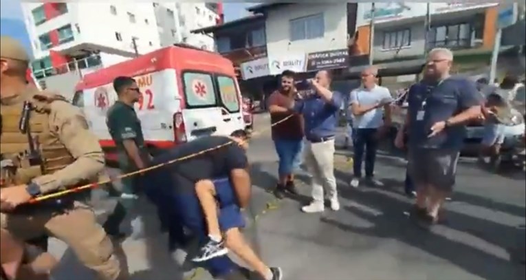 VIDEO Mladić napao vrtić u Brazilu. Četvero djece ubijeno, još četvero ranjeno