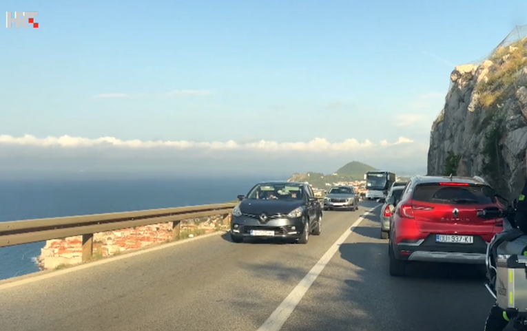 Dubrovnik muče ogromne prometne gužve. "Kolaps je svaki dan"