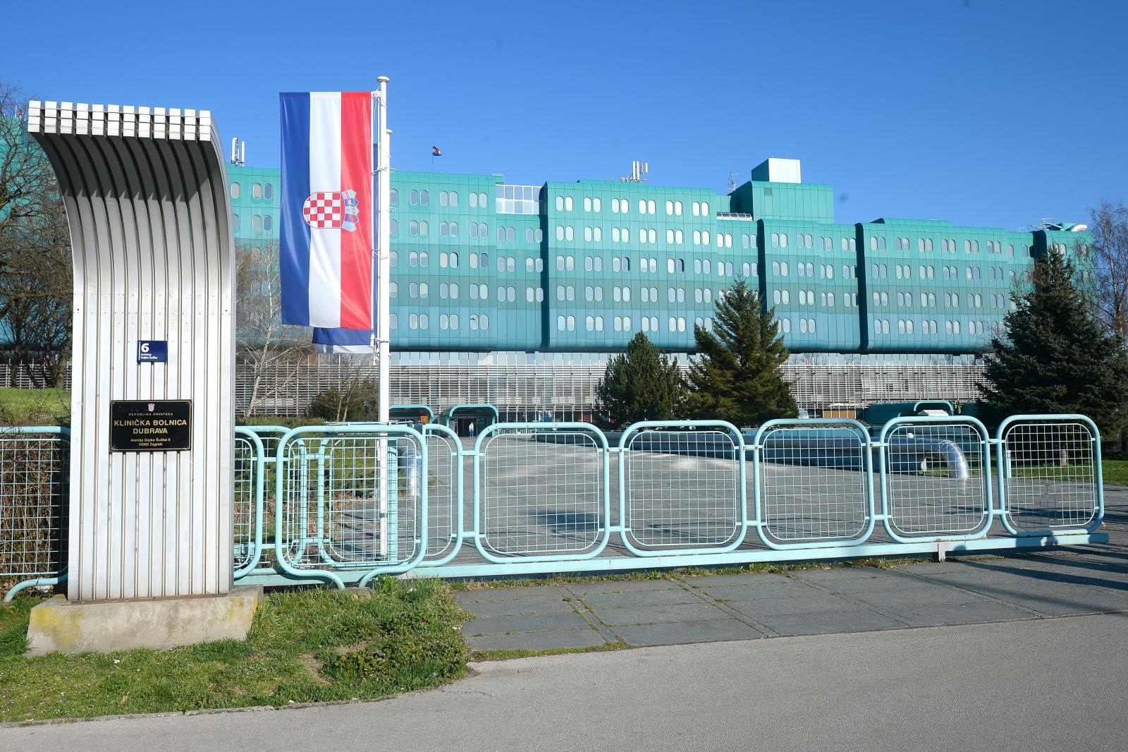 Udruga liječnika: Poštujte privatnost i dostojanstvo svih oboljelih, pa i liječnika