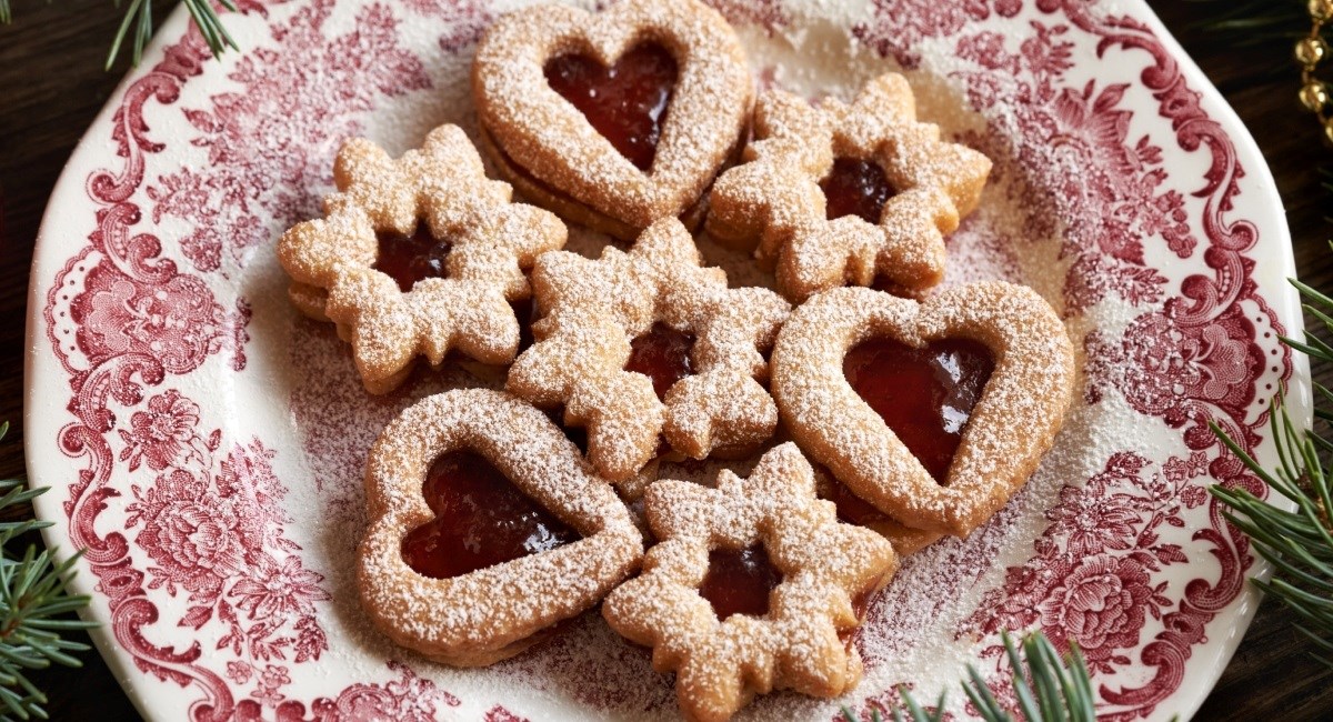 Linzeri su nam omiljeni, imamo jedan odličan provjereni recept koji baš svima uspije