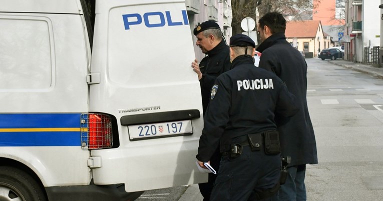 Bivši načelnik zagrebačke policijske postaje pod istragom, odavao je informacije