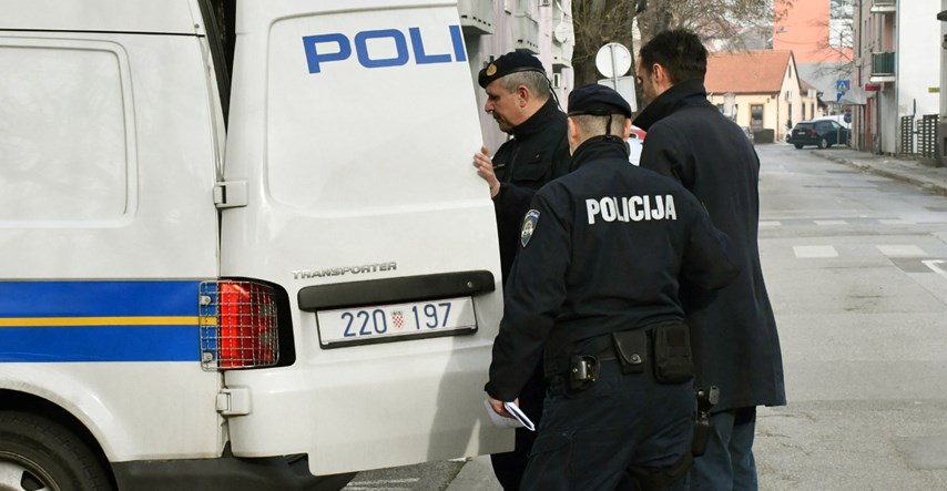 Bivši načelnik zagrebačke policijske postaje pod istragom, odavao je informacije