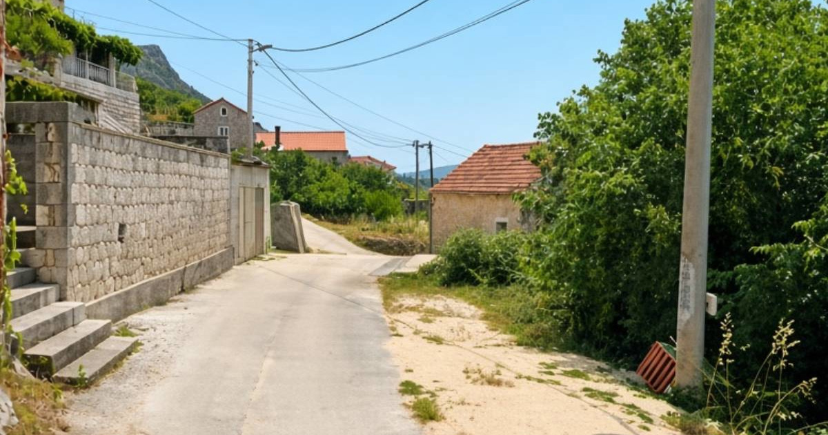Kod Stona uhvaćen muškarac (54). Iz kuća i lokala krao alat, strojeve i hranu
