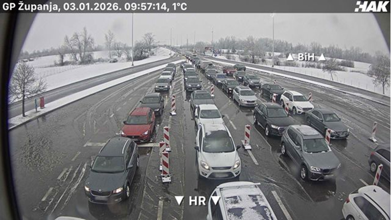 Gužve na ulasku iz BiH u Hrvatsku
