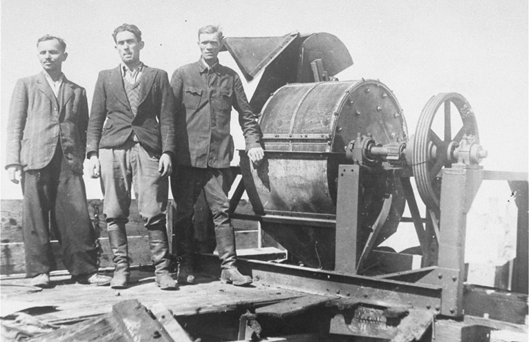 Nacisti su tog dana zvučnicima prikrivali krike. Ubijali su cijeli dan i noć