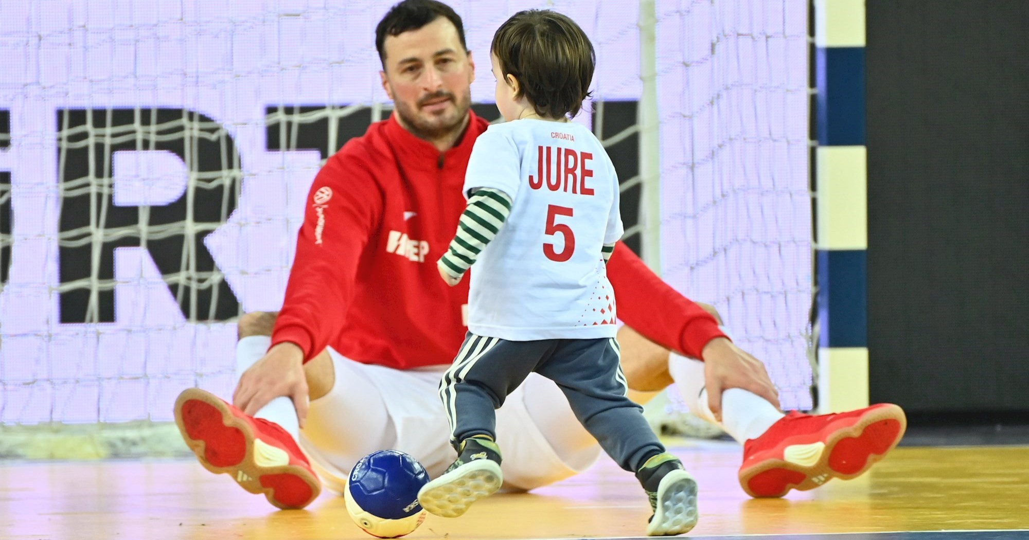 FOTO Do Duvnjaka je nakon pobjede dotrčao sin