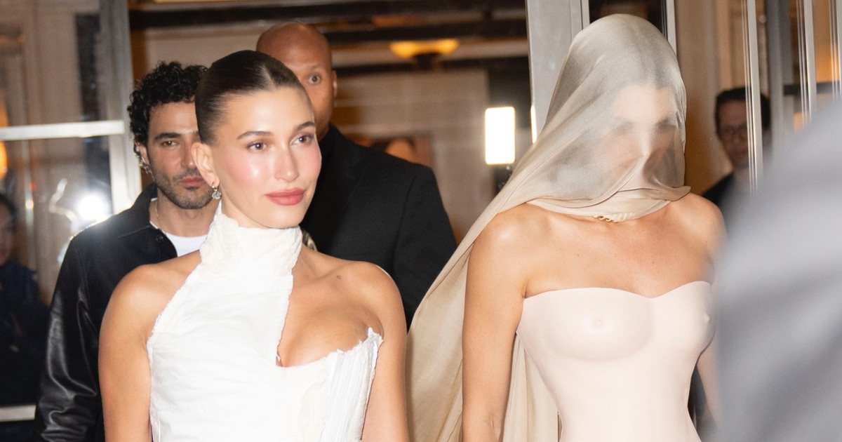 Bijele sandale Hailey Bieber hit su za ljeto. Pronašli smo sličan par za 45.99 eura