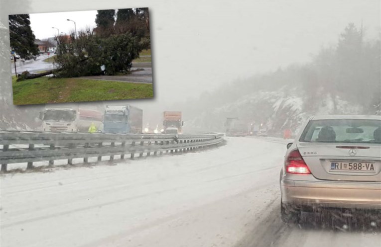 Oluje širom Hrvatske: Tuča, iščupana stabla, snijeg, četiri nesreće na autocesti