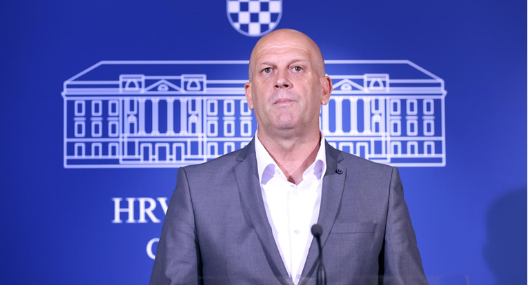 DP-ovac: Na crkvi u Zagrebu grafit "Bez bogova, bez gospodara, bez Thompsona"