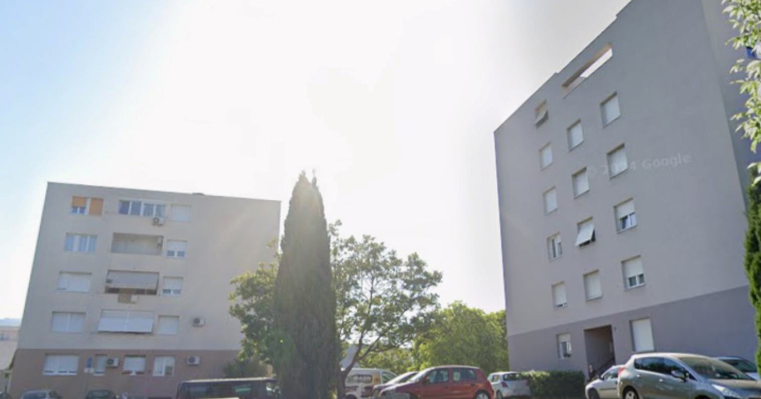 Požar u stanu u Splitu, spašen muškarac